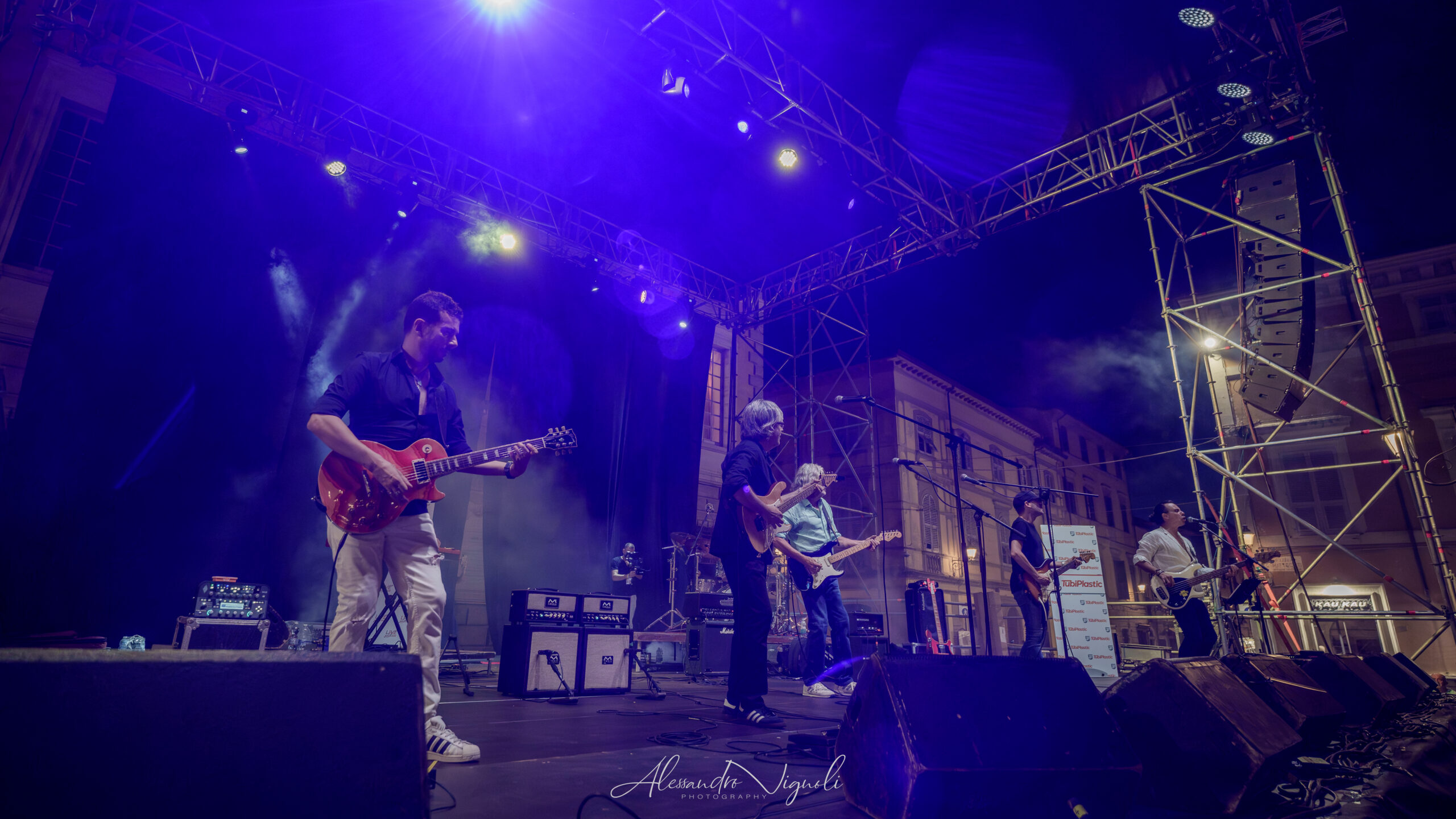 Fabio Anicas live sul palco